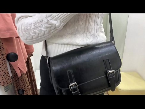 ❤️ Публичная мастурбация молоденькой сучки ФералБерри с дилдо в примерочной ❤️ Анальное порно у нас ☑